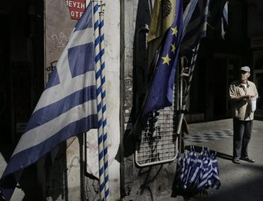 «Ψαλίδι» στα επιδόματα - Πρόσθετα βάρη 3,2 δισ. ευρώ με 12 νέα μέτρα